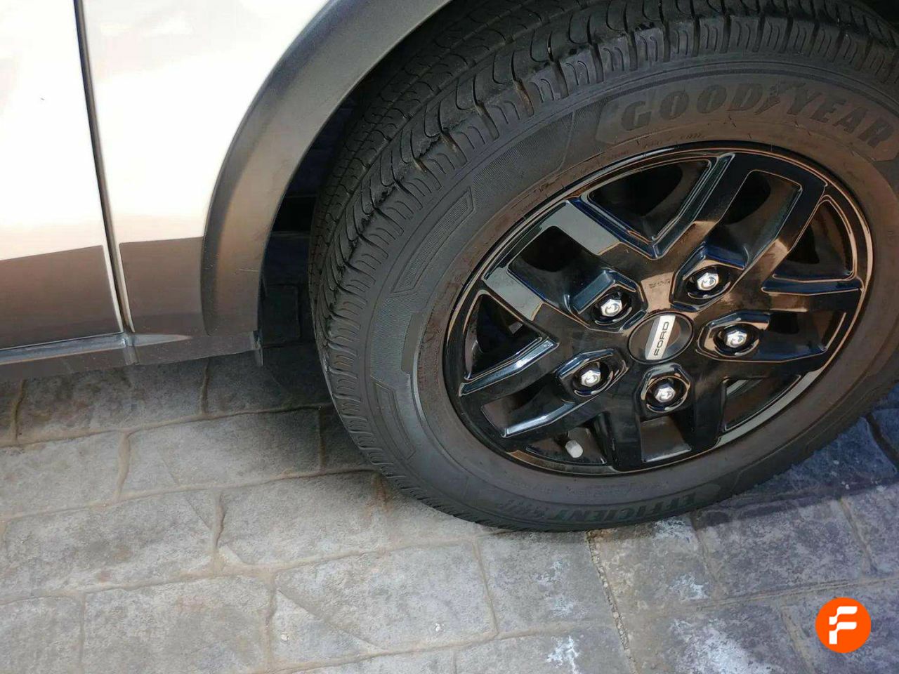 Foto Ford Tourneo Custom 19