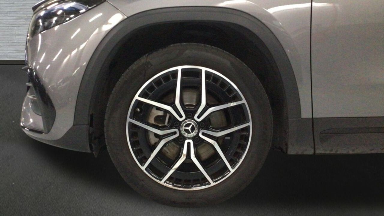 Foto Mercedes-Benz EQA 5