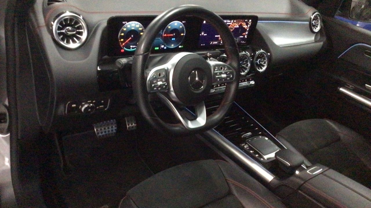 Foto Mercedes-Benz EQA 6