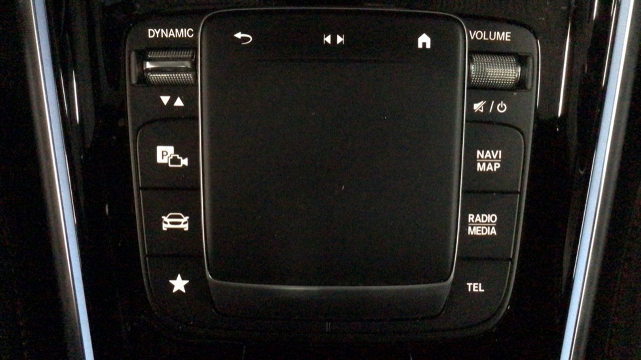 Foto Mercedes-Benz EQA 22