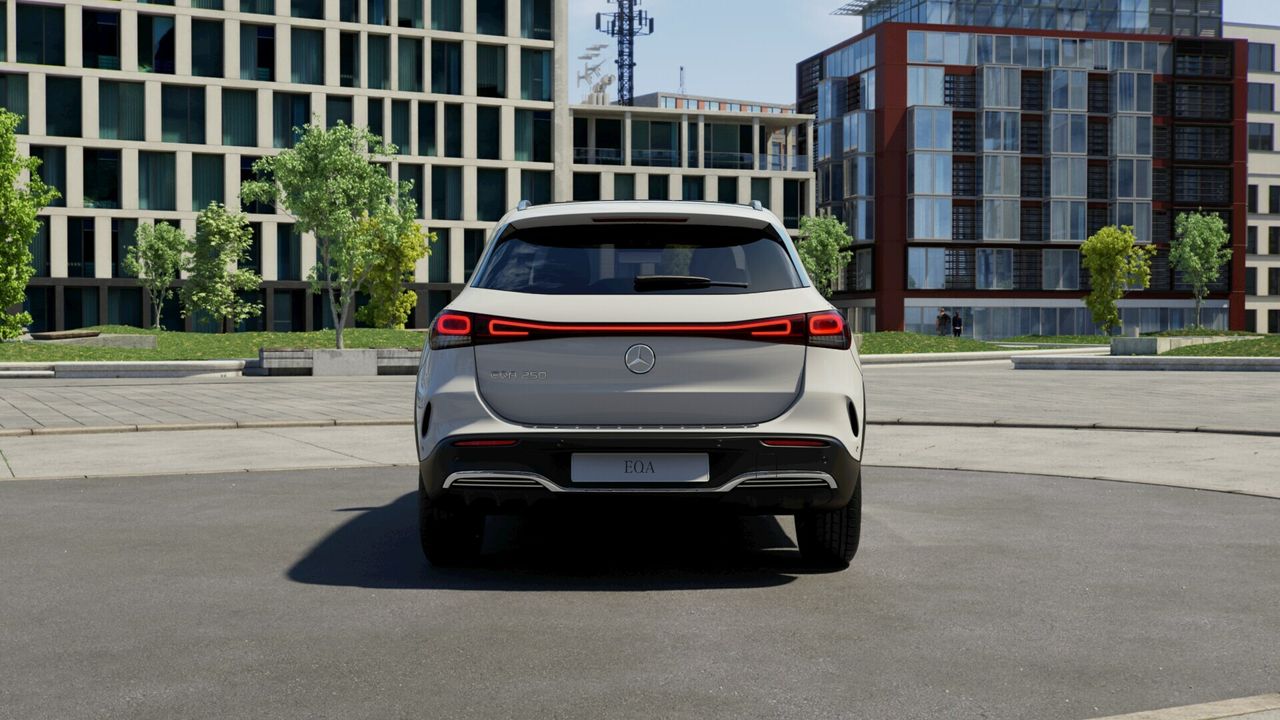 Foto Mercedes-Benz EQA 6