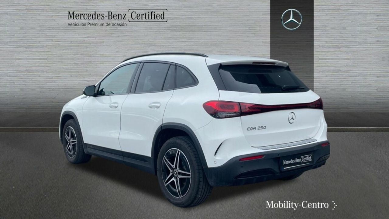 Foto Mercedes-Benz EQA 4
