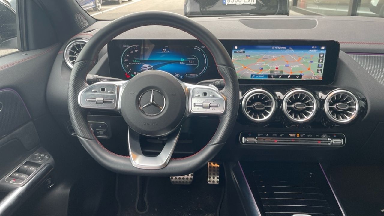 Foto Mercedes-Benz EQA 9