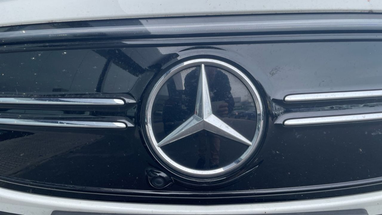 Foto Mercedes-Benz EQA 14