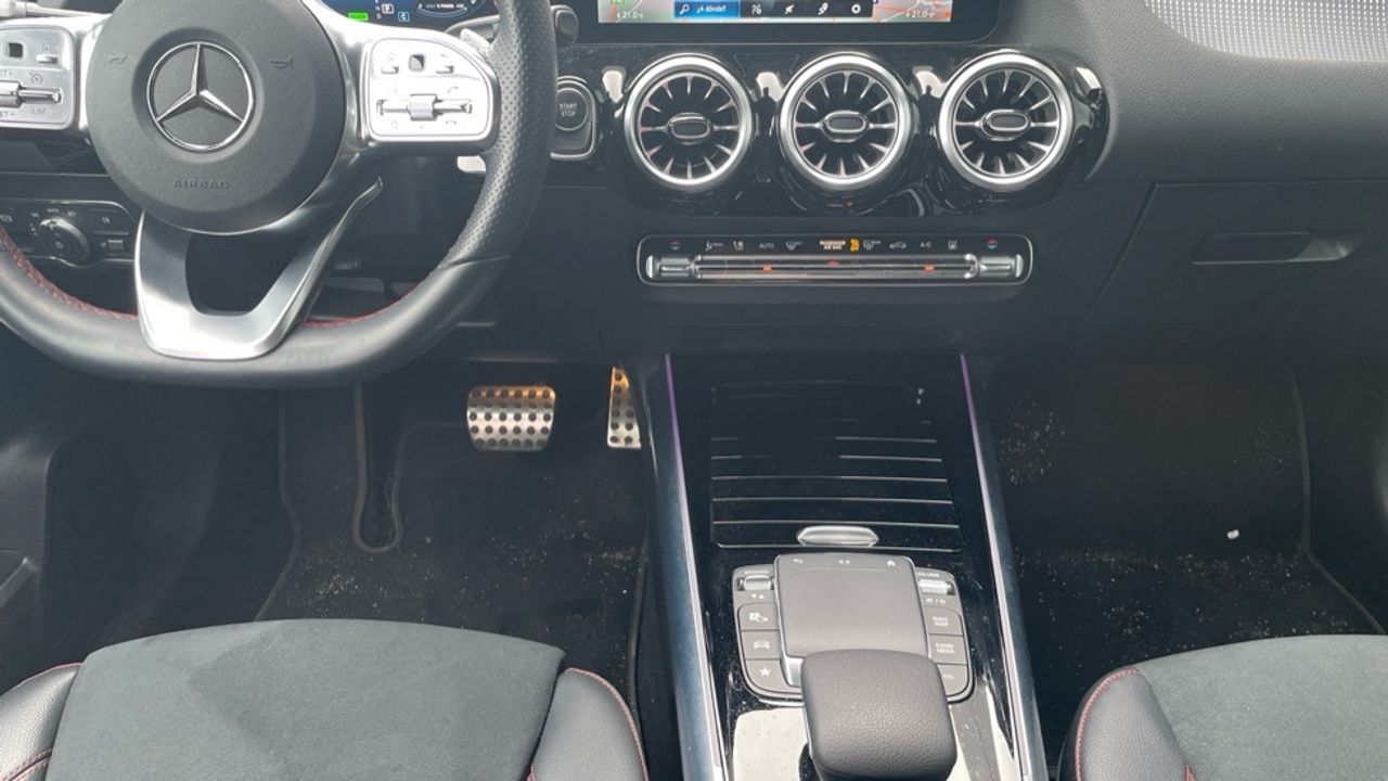 Foto Mercedes-Benz EQA 23