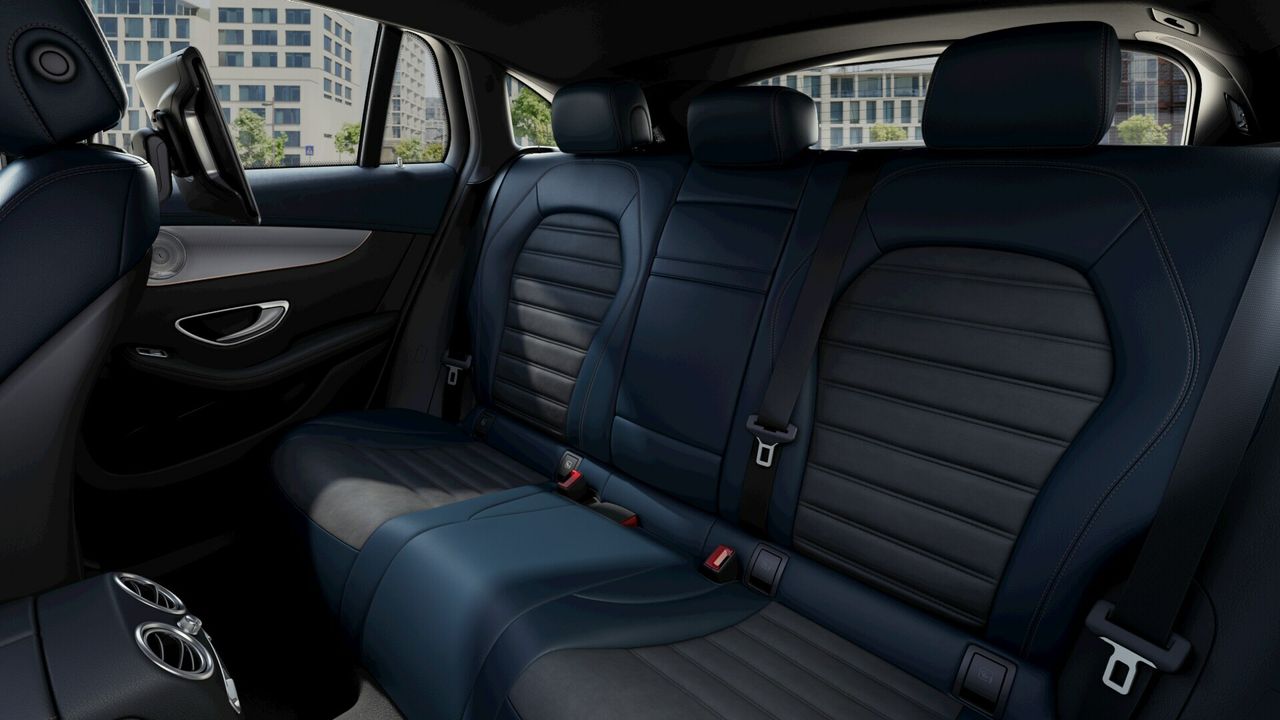 Foto Mercedes-Benz EQC 11
