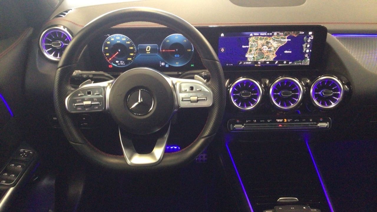 Foto Mercedes-Benz EQA 9