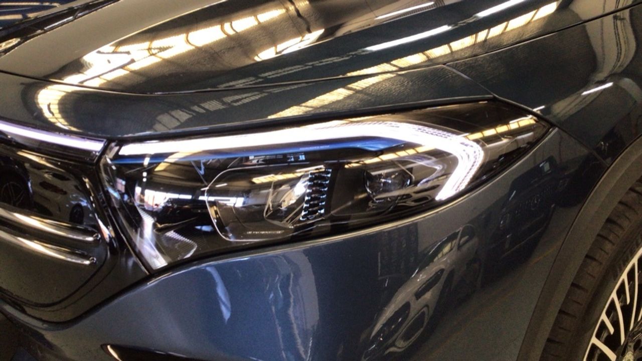 Foto Mercedes-Benz EQA 15