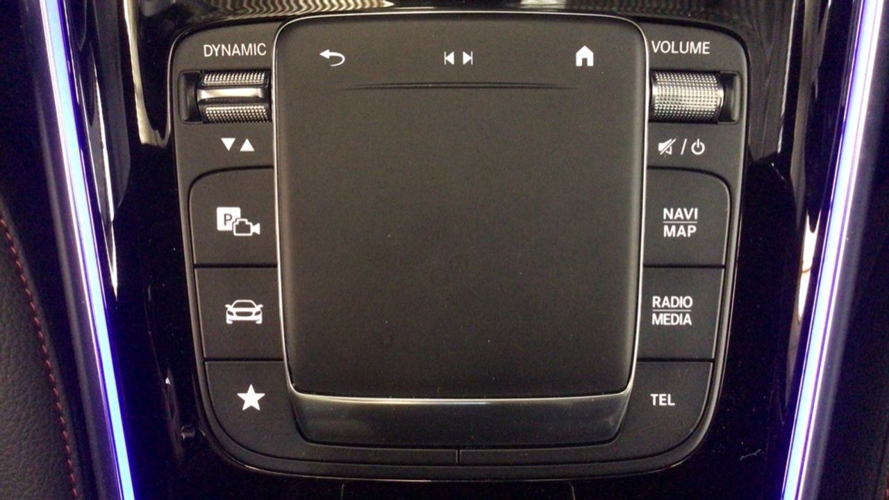 Foto Mercedes-Benz EQA 22