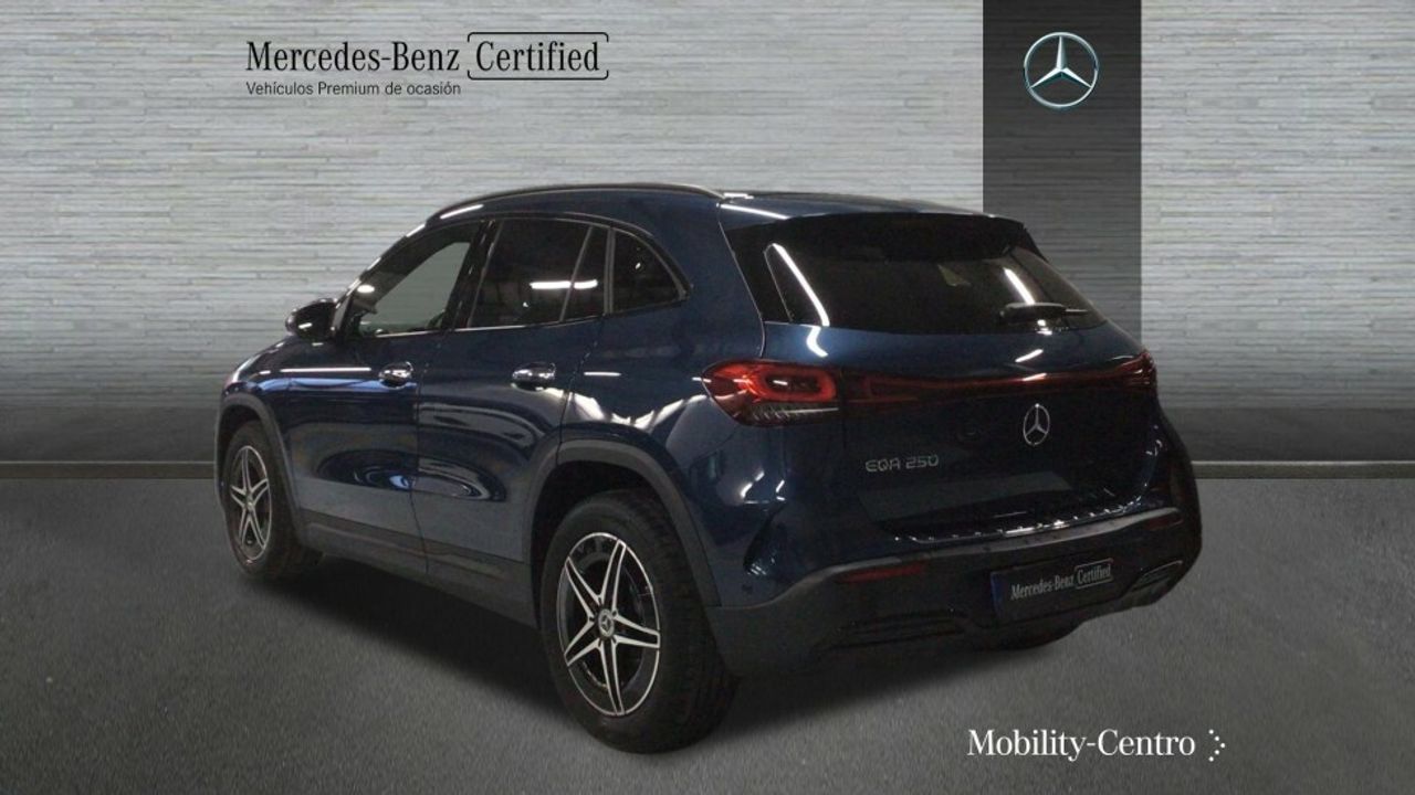 Foto Mercedes-Benz EQA 4