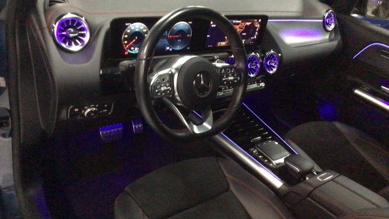 Foto Mercedes-Benz EQA 6