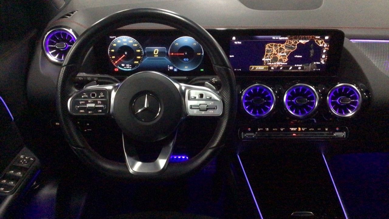 Foto Mercedes-Benz EQA 9