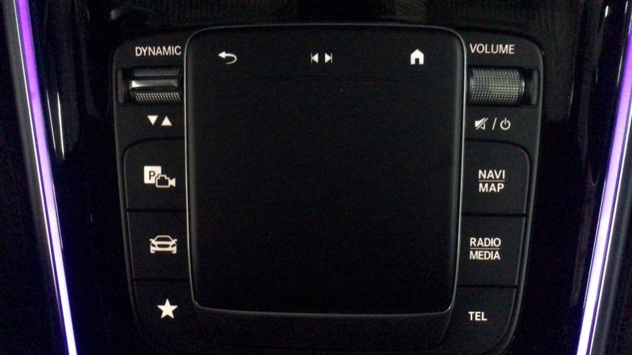 Foto Mercedes-Benz EQA 21