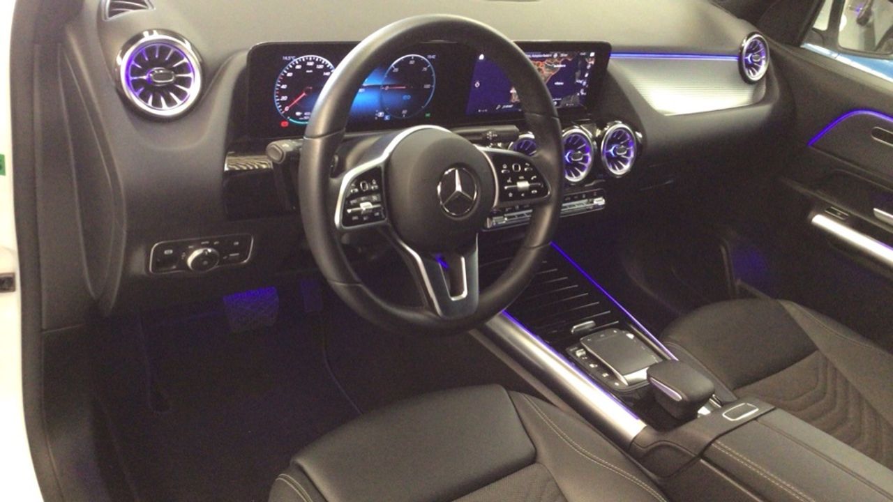 Foto Mercedes-Benz EQA 6