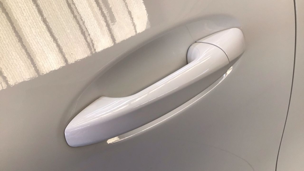 Foto Mercedes-Benz EQA 18