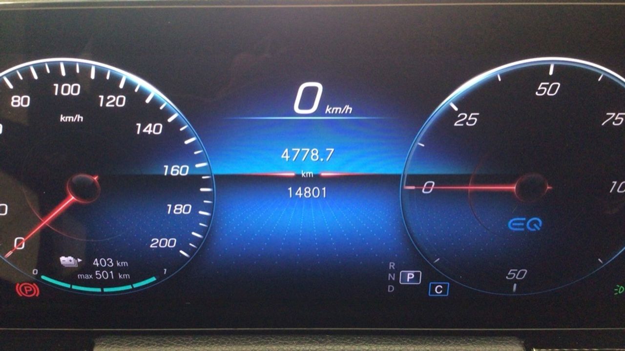Foto Mercedes-Benz EQA 26