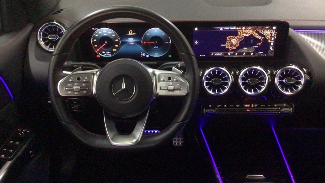 Foto Mercedes-Benz EQA 9