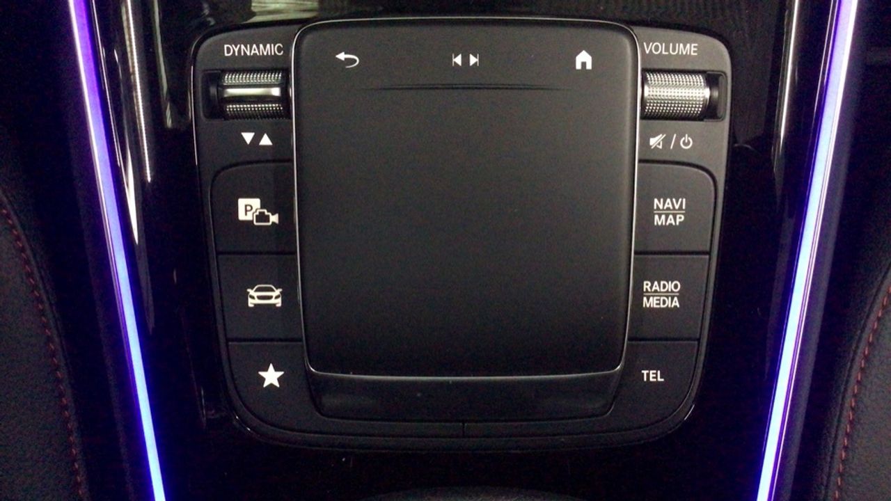 Foto Mercedes-Benz EQA 22