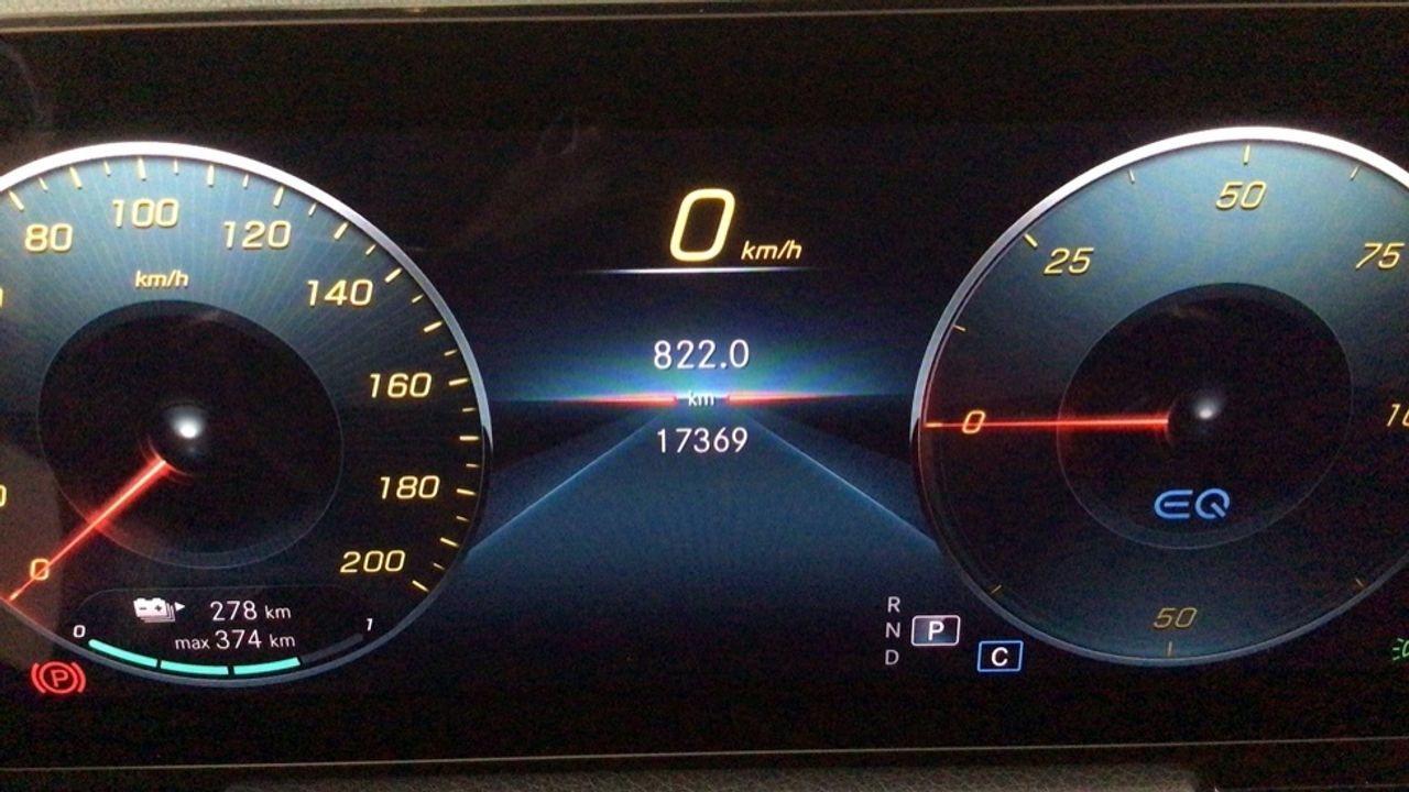 Foto Mercedes-Benz EQA 27