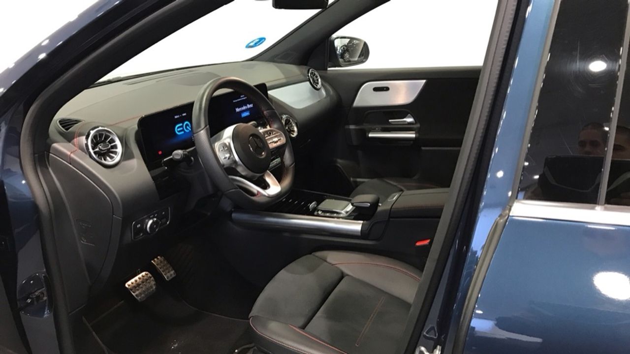 Foto Mercedes-Benz EQA 6