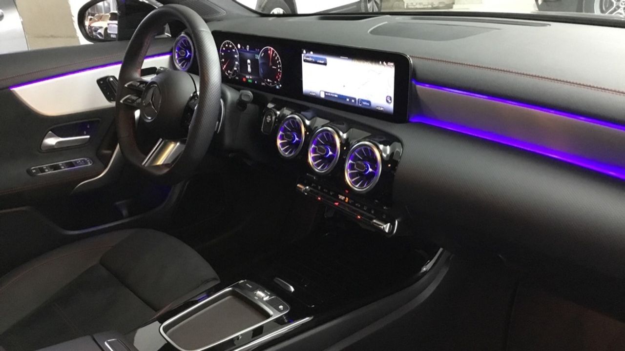 Foto Mercedes-Benz Clase CLA 10
