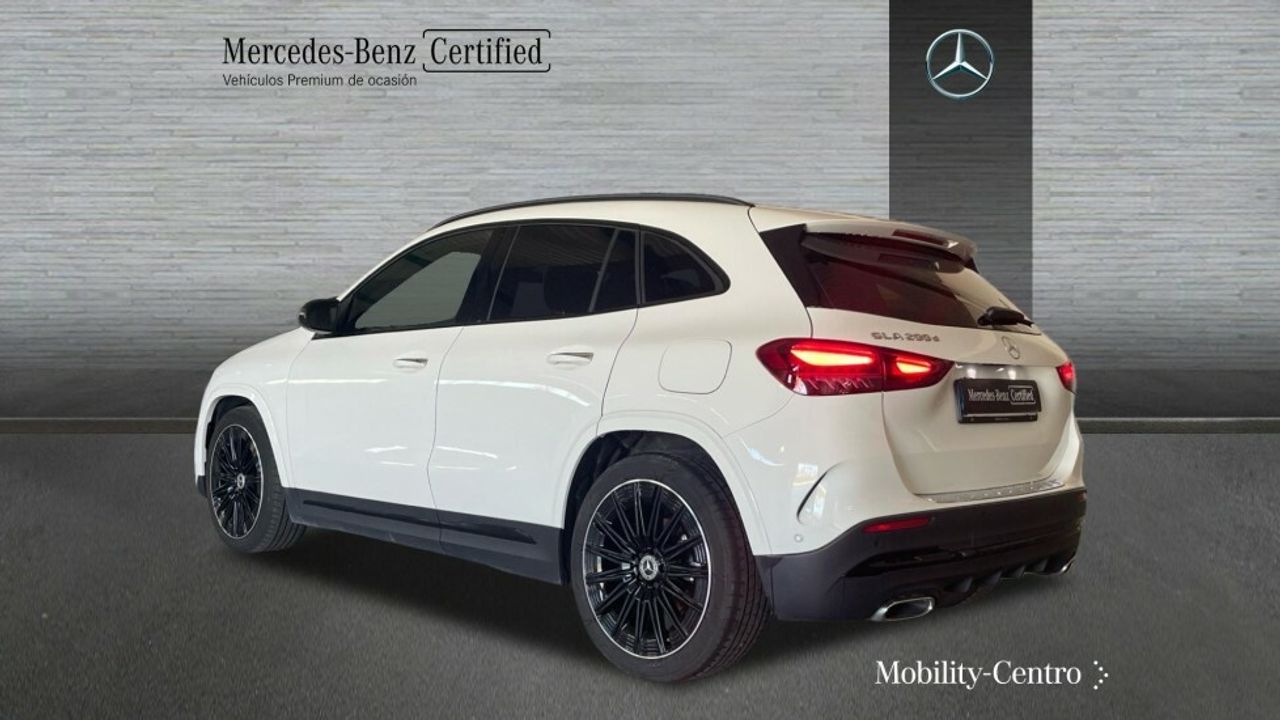 Foto Mercedes-Benz Clase GLA 4