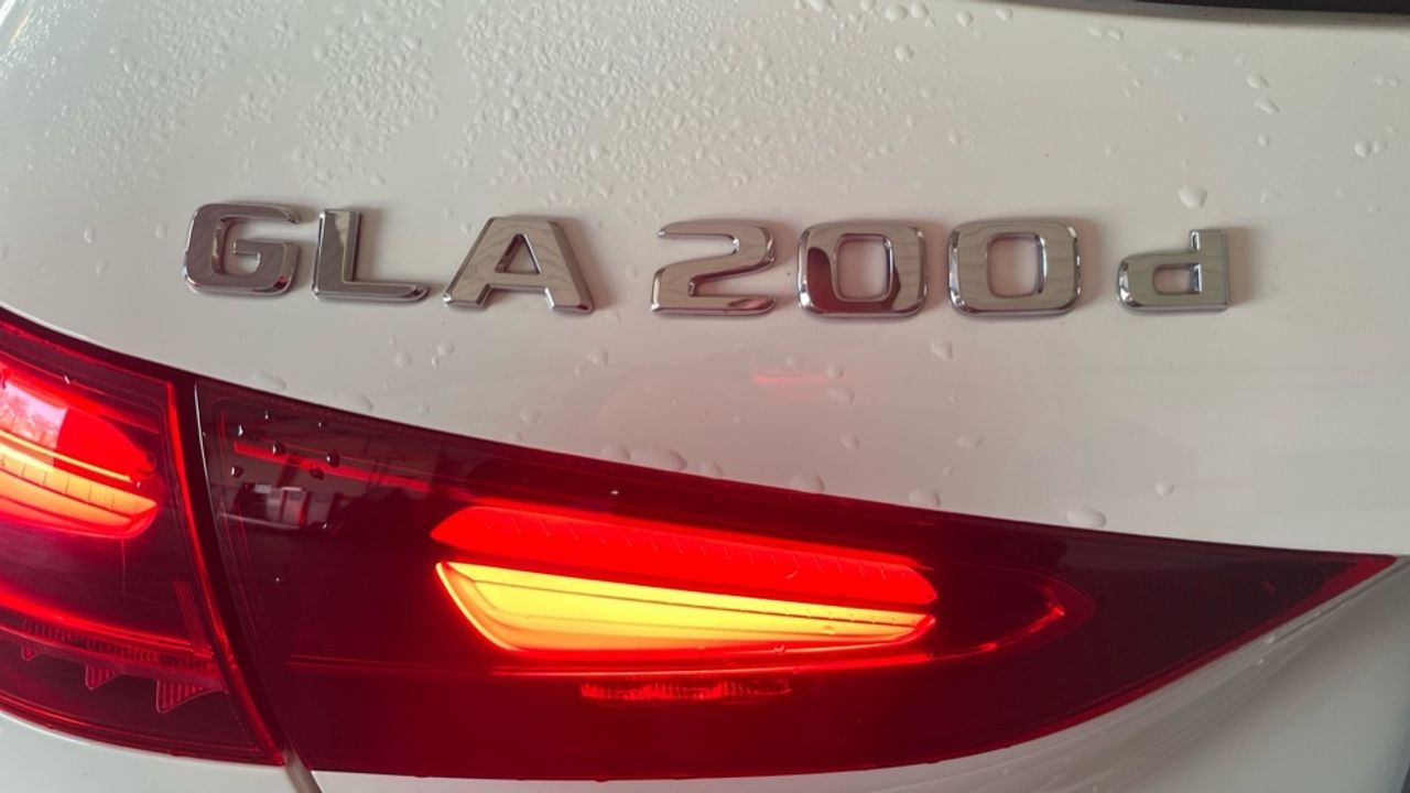 Foto Mercedes-Benz Clase GLA 12