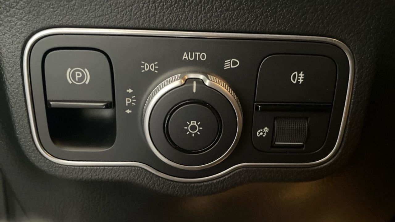 Foto Mercedes-Benz Clase GLA 27
