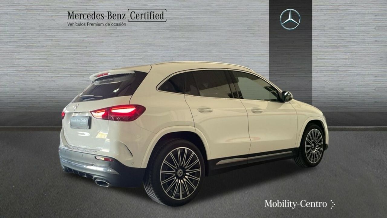 Foto Mercedes-Benz Clase GLA 2