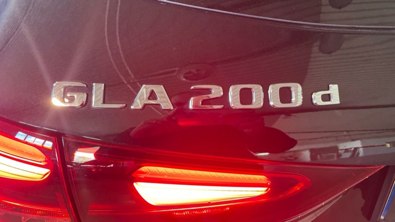 Foto Mercedes-Benz Clase GLA 12