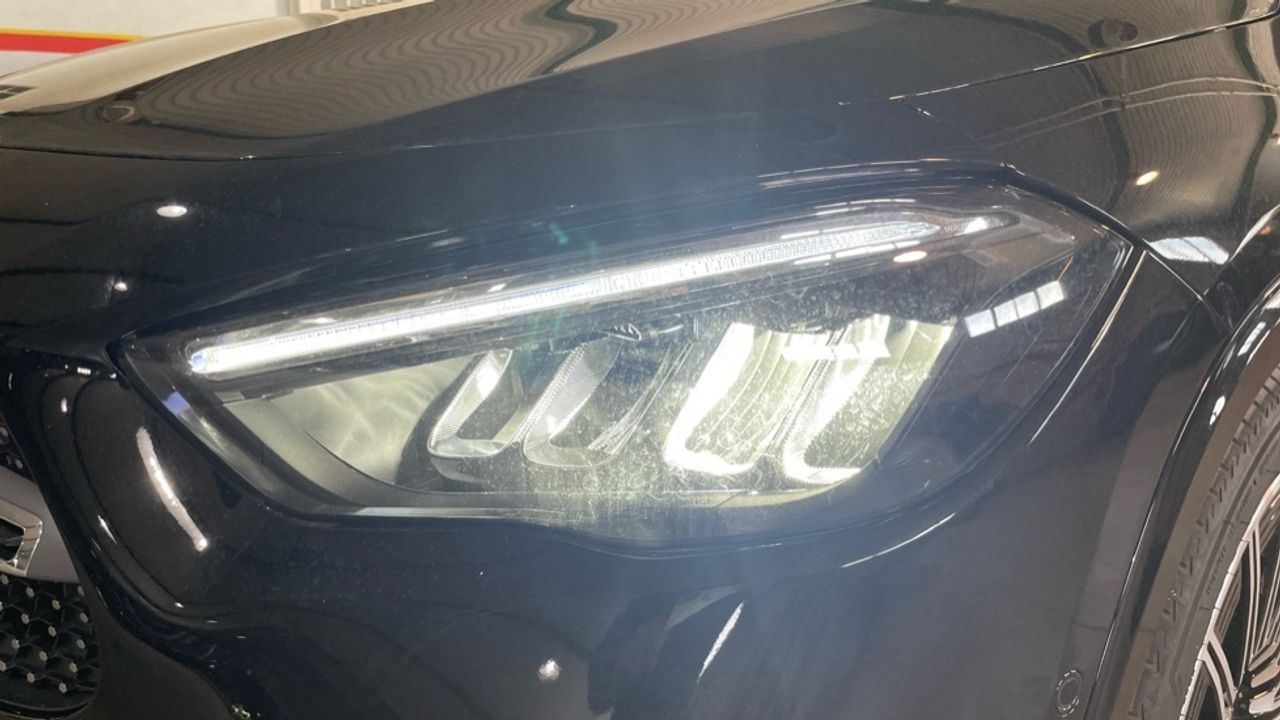 Foto Mercedes-Benz Clase GLA 15