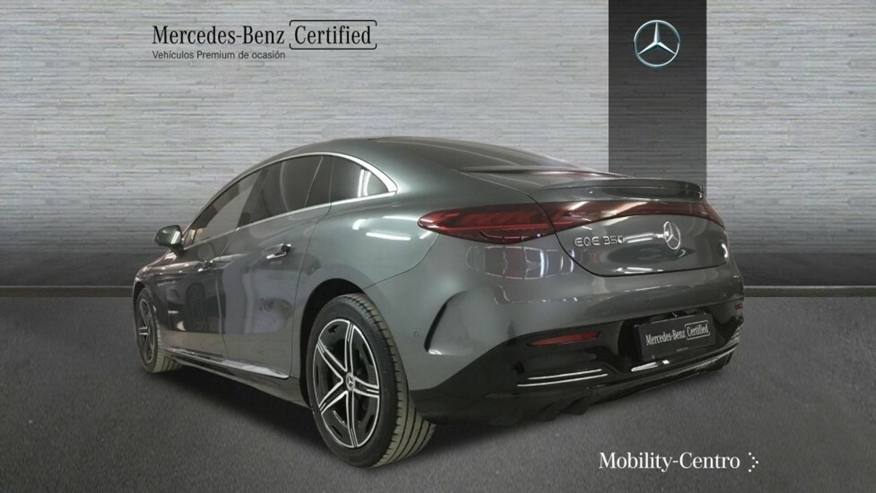 Foto Mercedes-Benz EQE 4