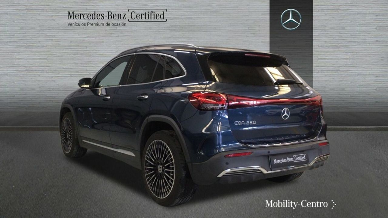Foto Mercedes-Benz EQA 4