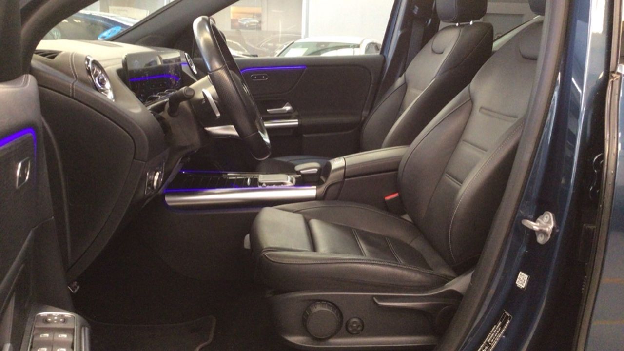 Foto Mercedes-Benz EQA 7