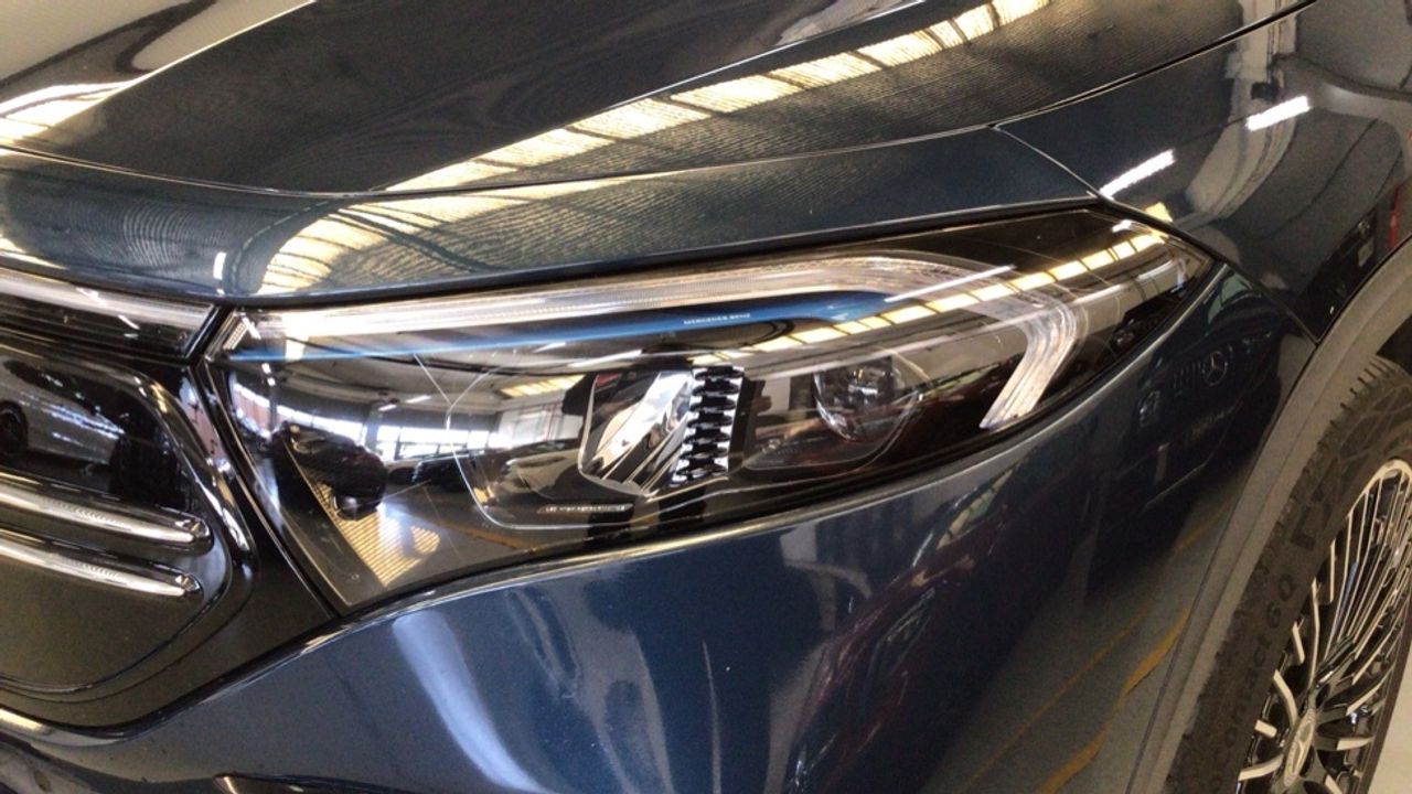 Foto Mercedes-Benz EQA 15