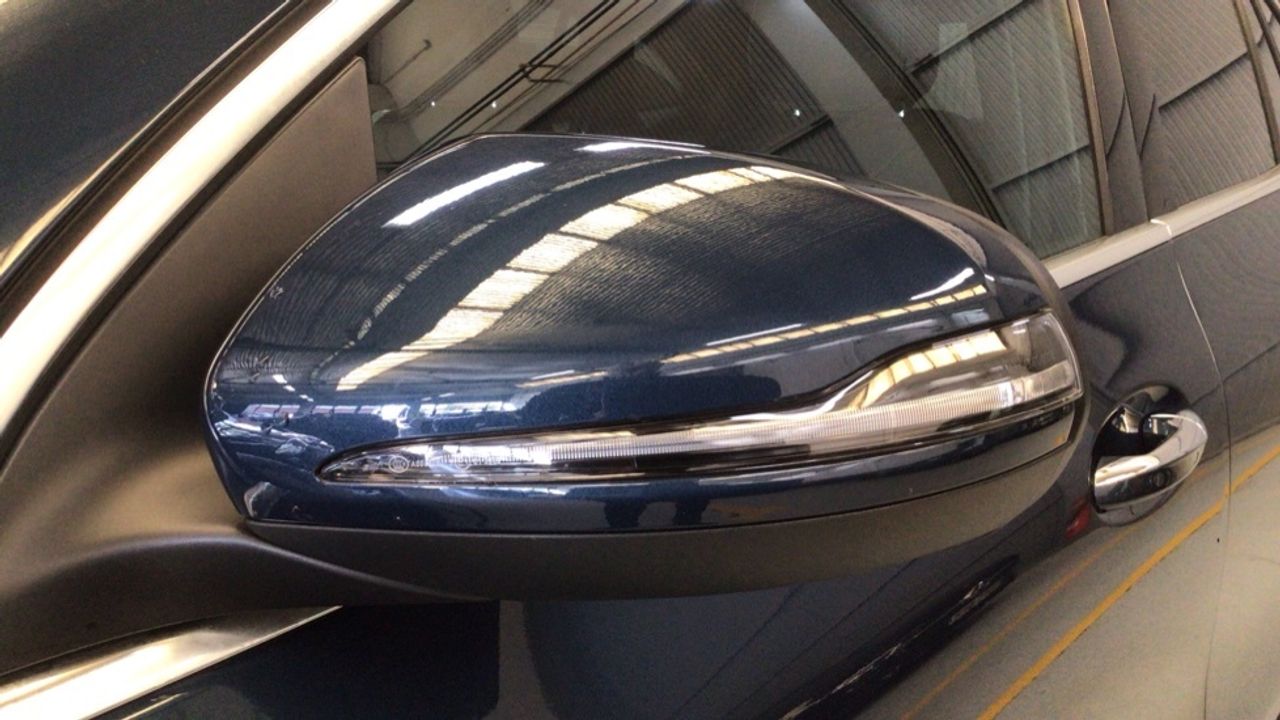 Foto Mercedes-Benz EQA 17