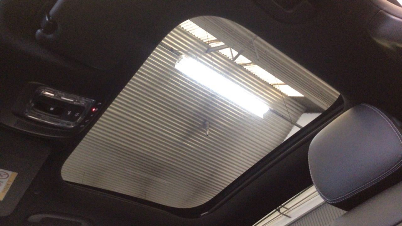 Foto Mercedes-Benz EQA 19