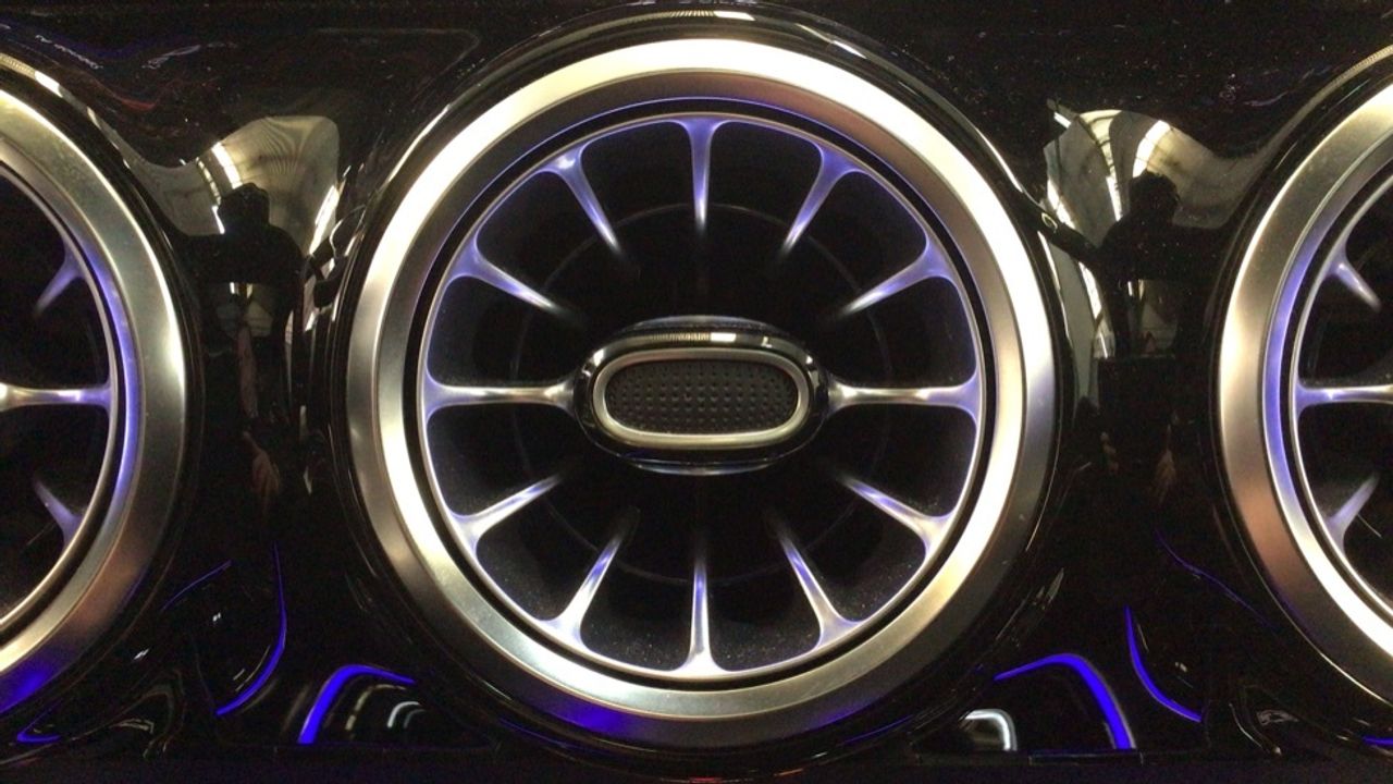 Foto Mercedes-Benz EQA 23