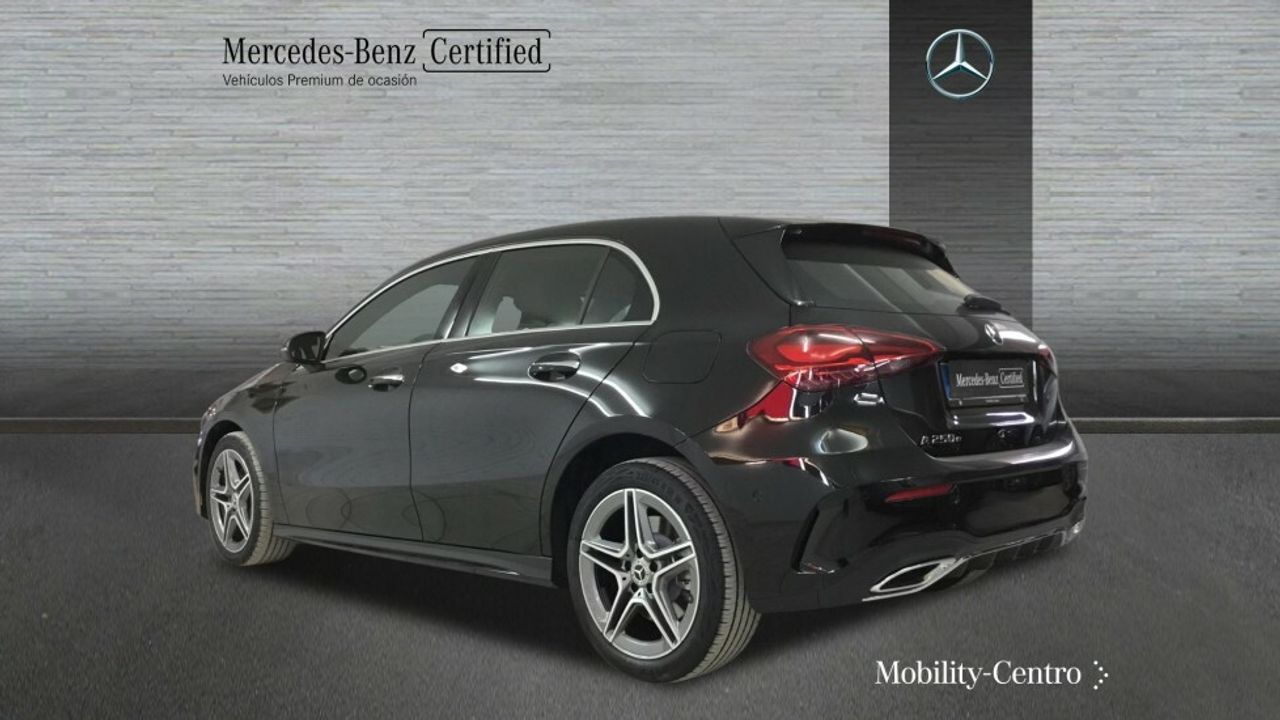 Foto Mercedes-Benz Clase A 4