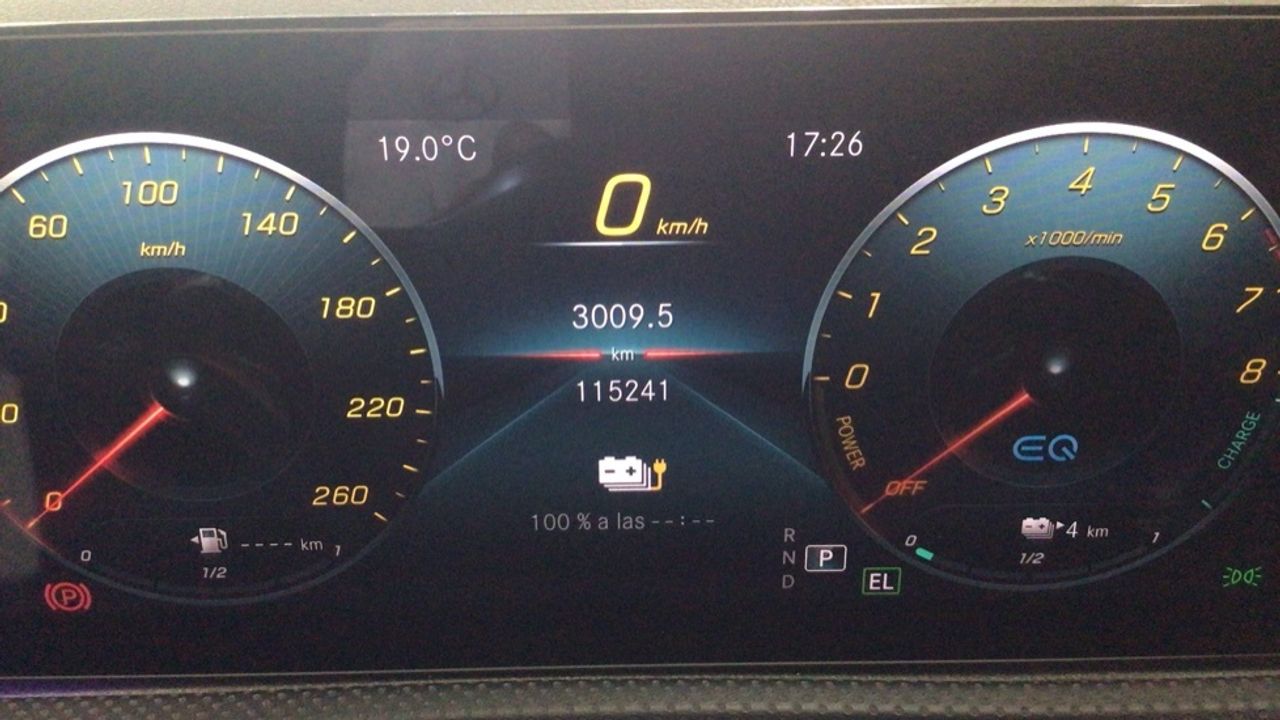 Foto Mercedes-Benz Clase CLA 27