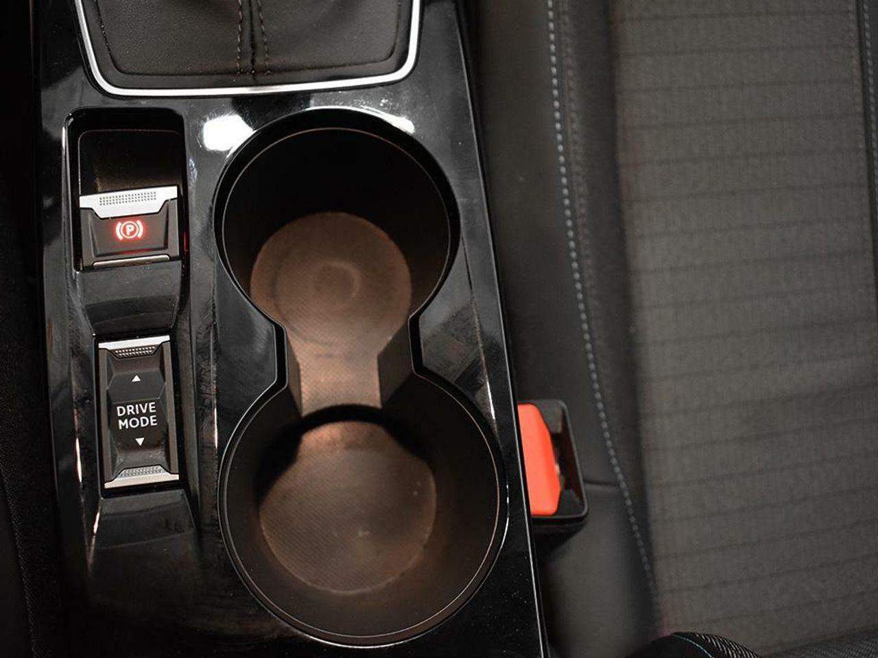 Foto Peugeot 208 11
