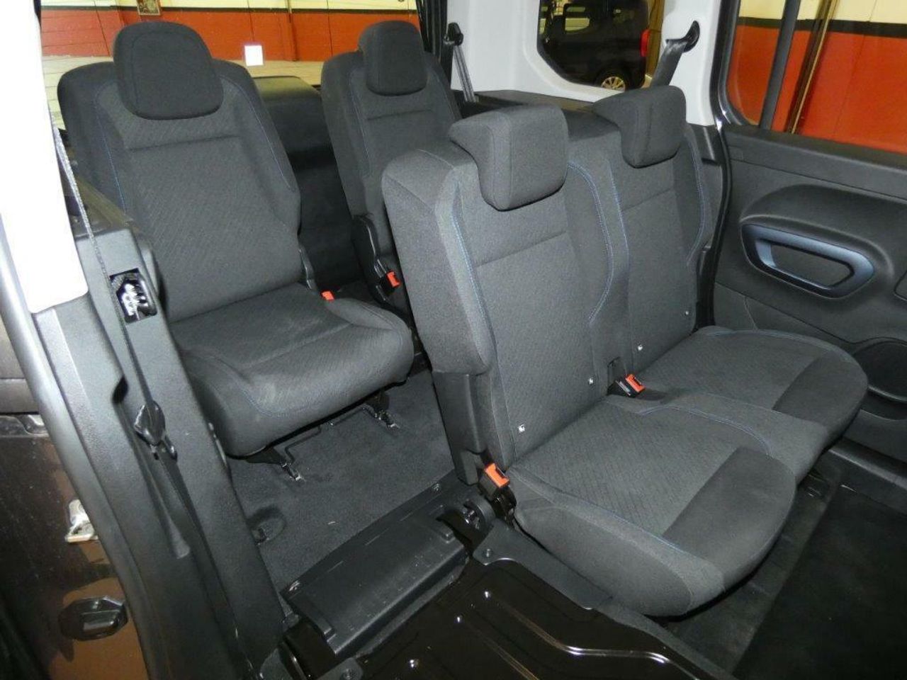 Foto Peugeot Rifter 12