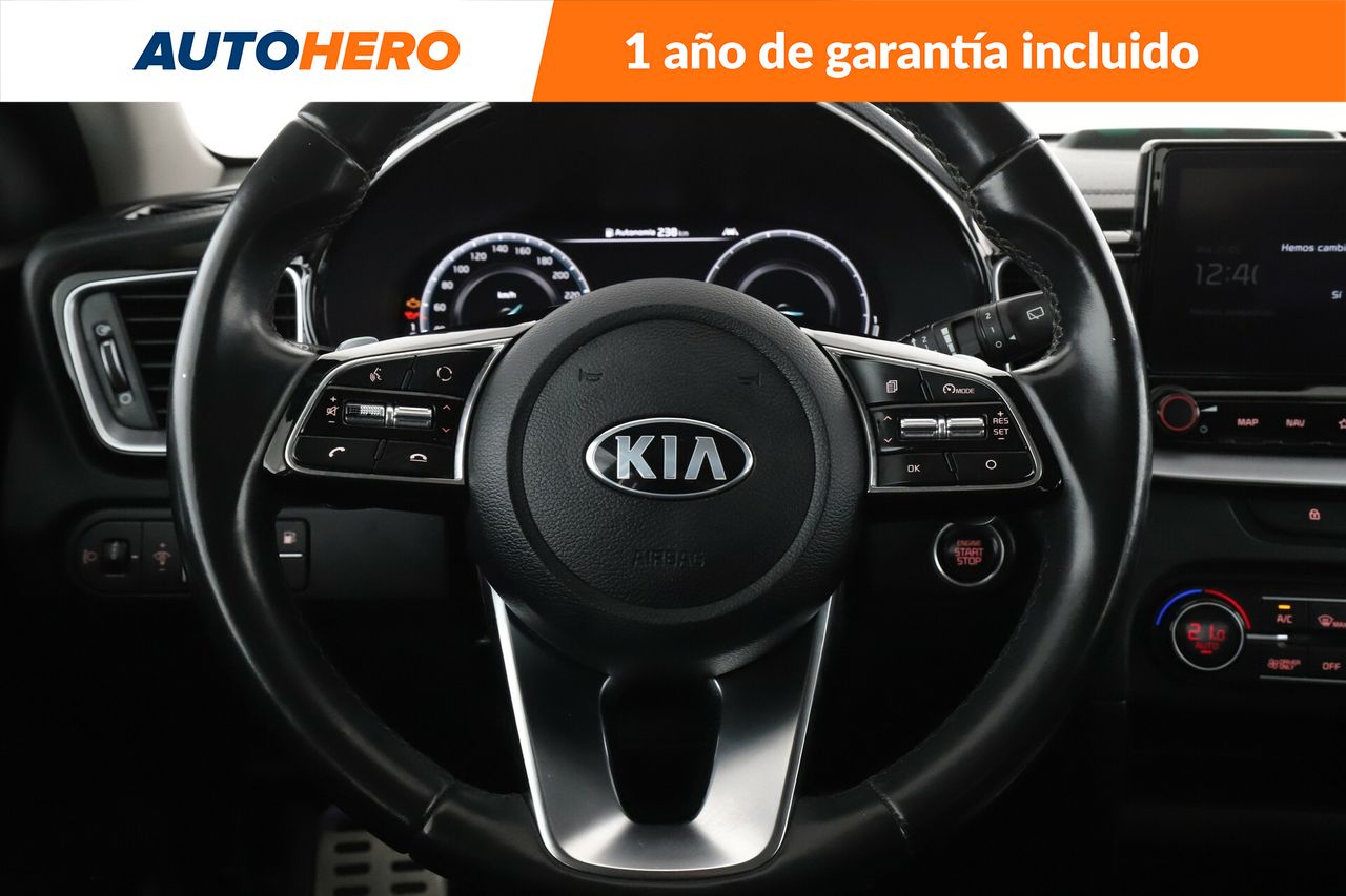 Foto Kia XCeed 19