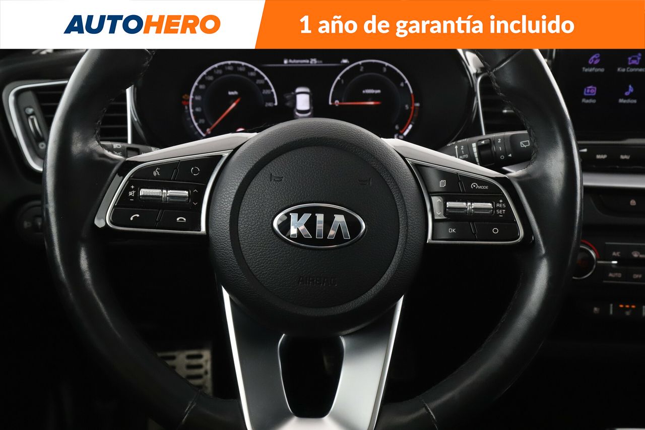 Foto Kia XCeed 19