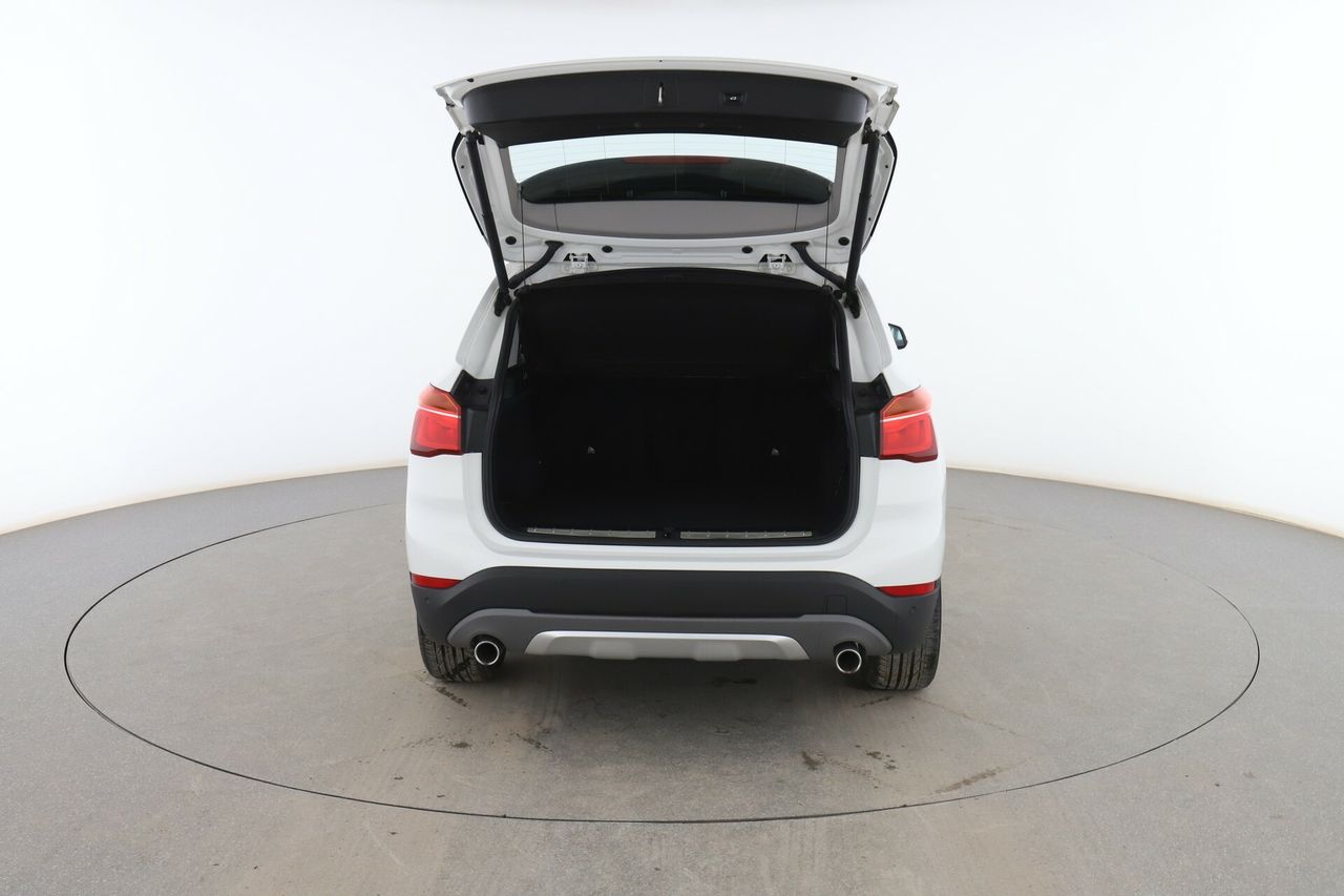 Foto BMW X1 16