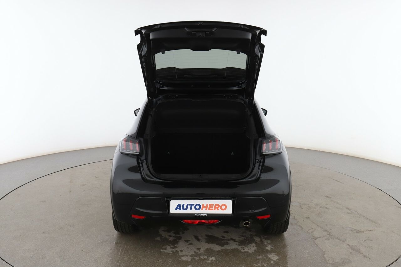 Foto Peugeot 208 17