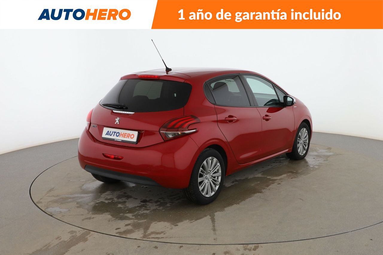 Foto Peugeot 208 5