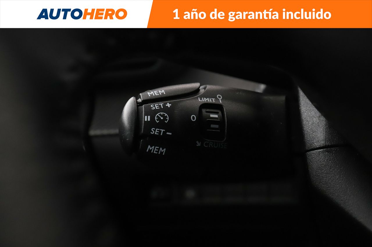 Foto Peugeot 208 24