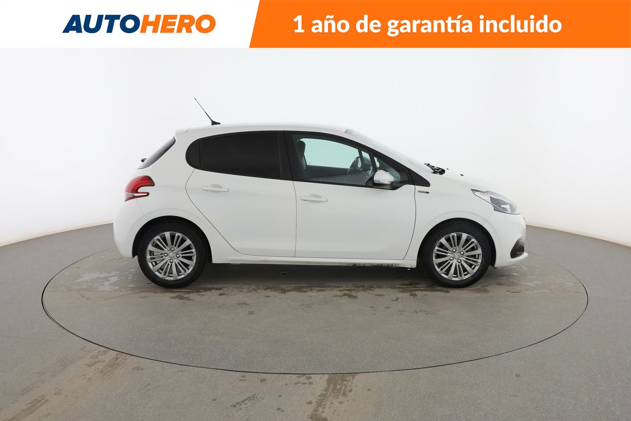 Foto Peugeot 208 6