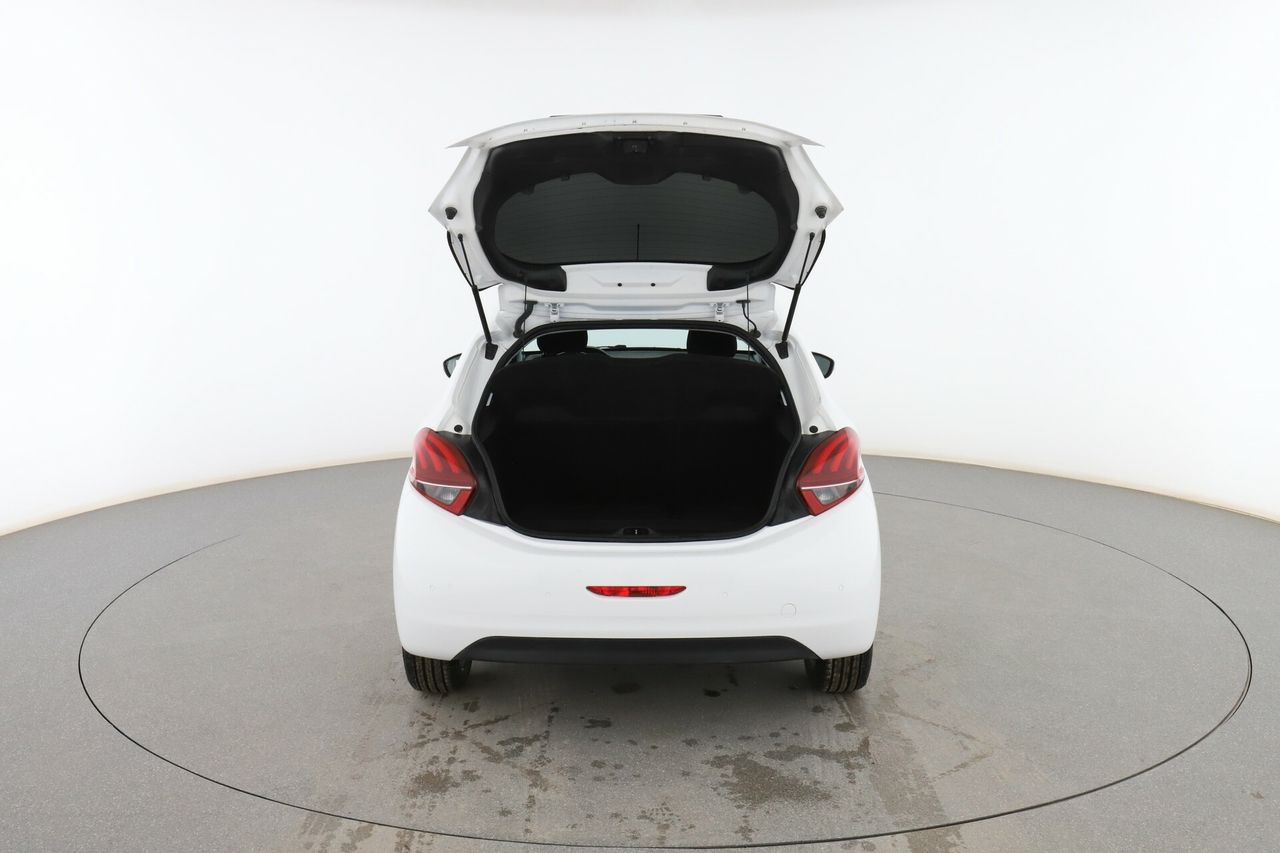 Foto Peugeot 208 16